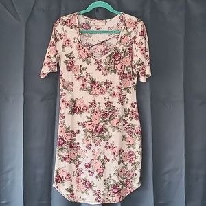 Small flower pattern dress